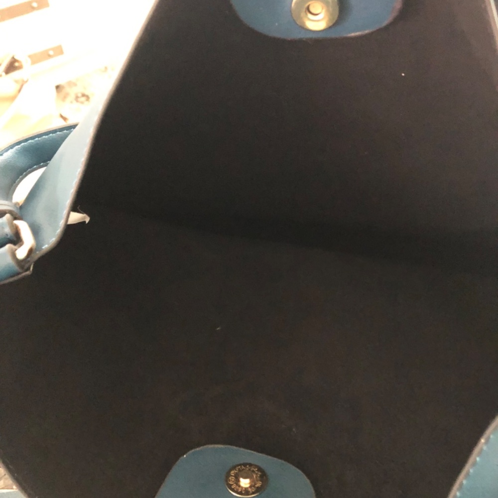 Bag - Picture 3 of 6